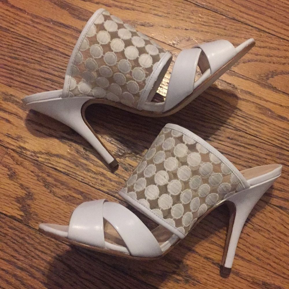 LIKE NEW DELMAN WHITE POLKA DOT MESH HEELS